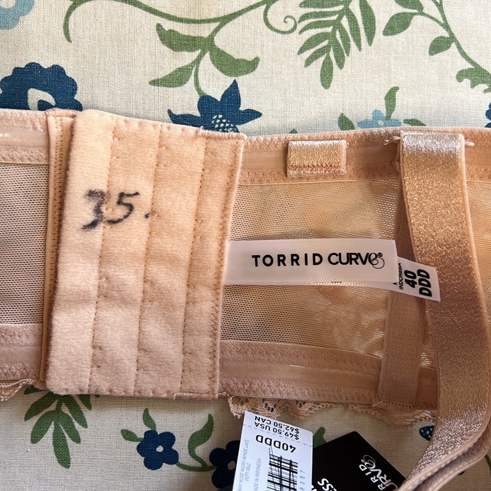 Torrid Nude Lace Bra - Picture 10 of 13
